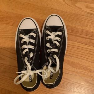 black all star converse women’s 6